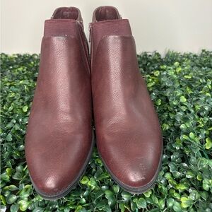 Simply Vera Vera Wang Red Ankle Booties Sleek Design